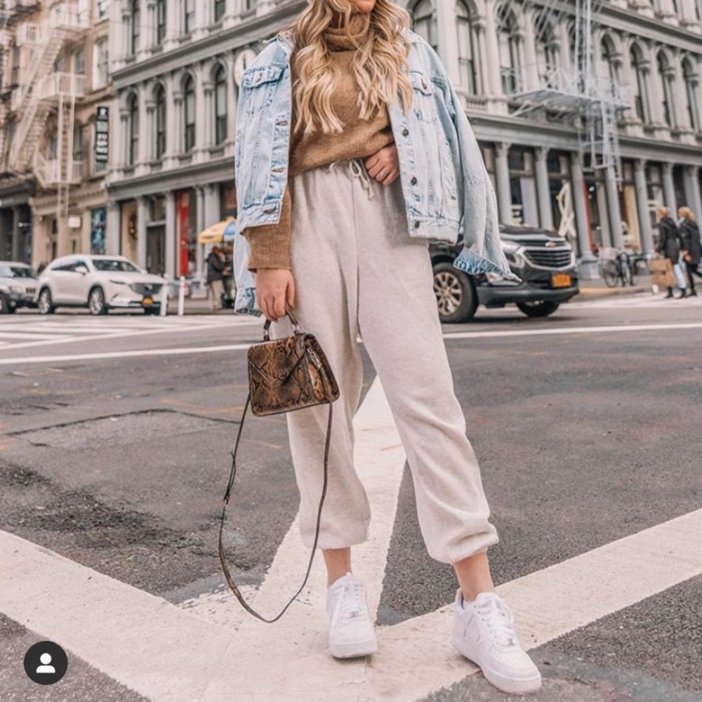 On trend wide leg lounge pants